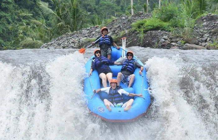 telaga waja rafting fun drop
