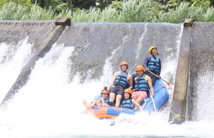 telaga waja waterslide